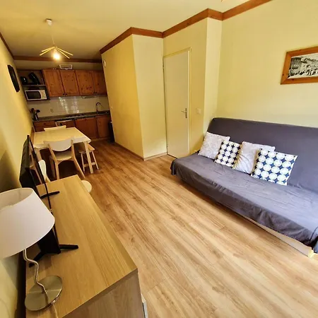 Apartamento 2 Pièces 5 Pers, Accès Pistes, Proche Télécabine Et Commerces - Fr-1-265-306 Modane