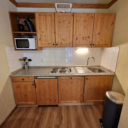 Apartamento 2 Pièces 5 Pers, Accès Pistes, Proche Télécabine Et Commerces - Fr-1-265-306 *